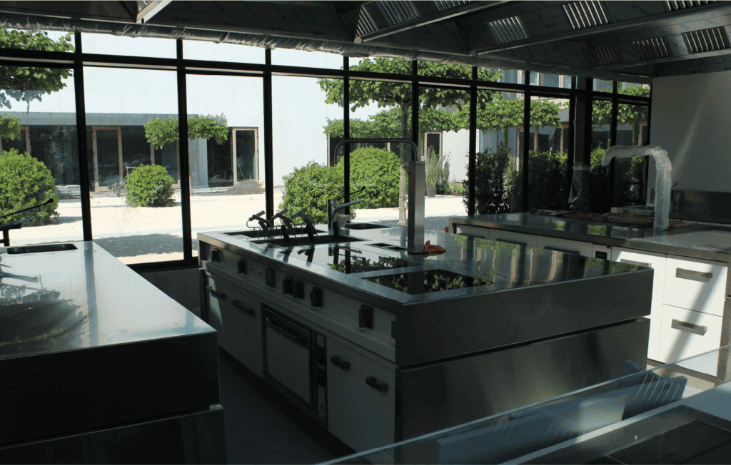 Cucina Industriale ristorante Aziendale Davines