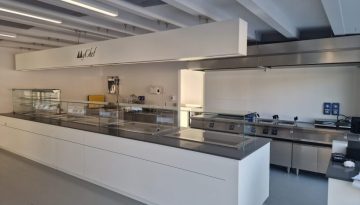 Cucina professionale per ristorante aziendale Medacta