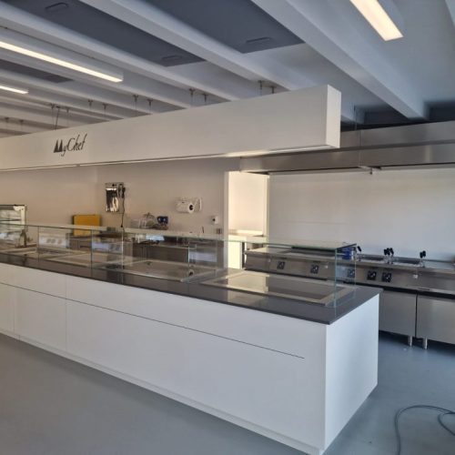 Cucina professionale per ristorante aziendale Medacta
